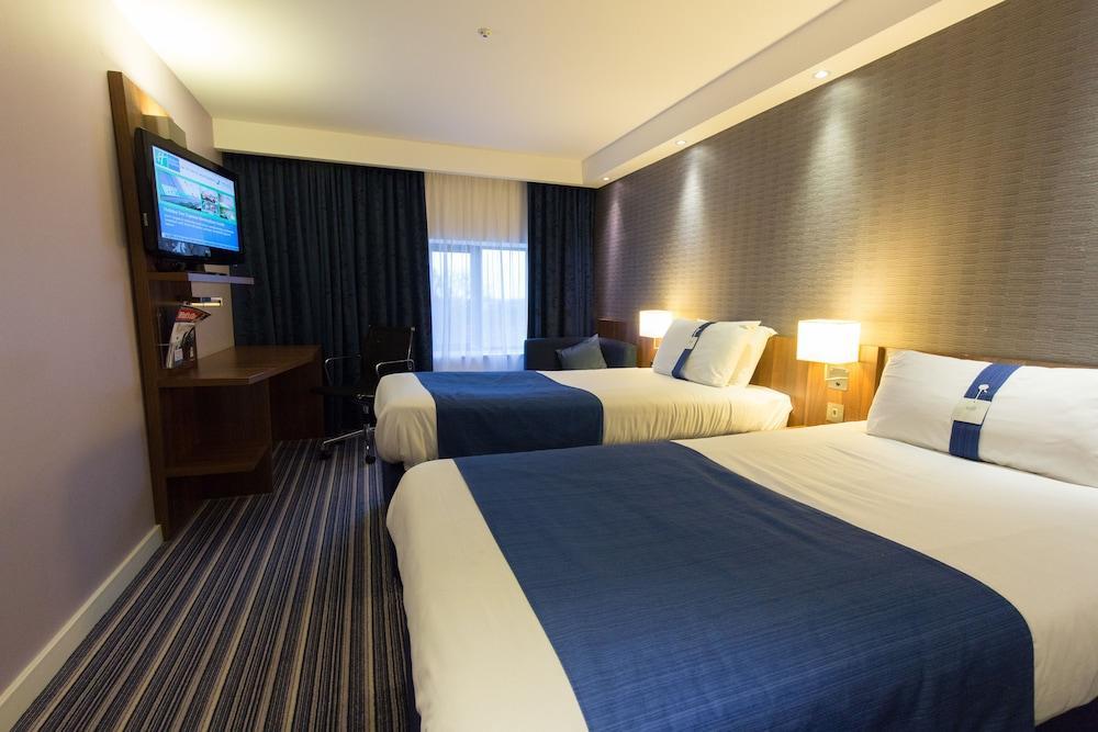 Holiday Inn Express Birmingham South A45, An Ihg Hotel Exterior photo