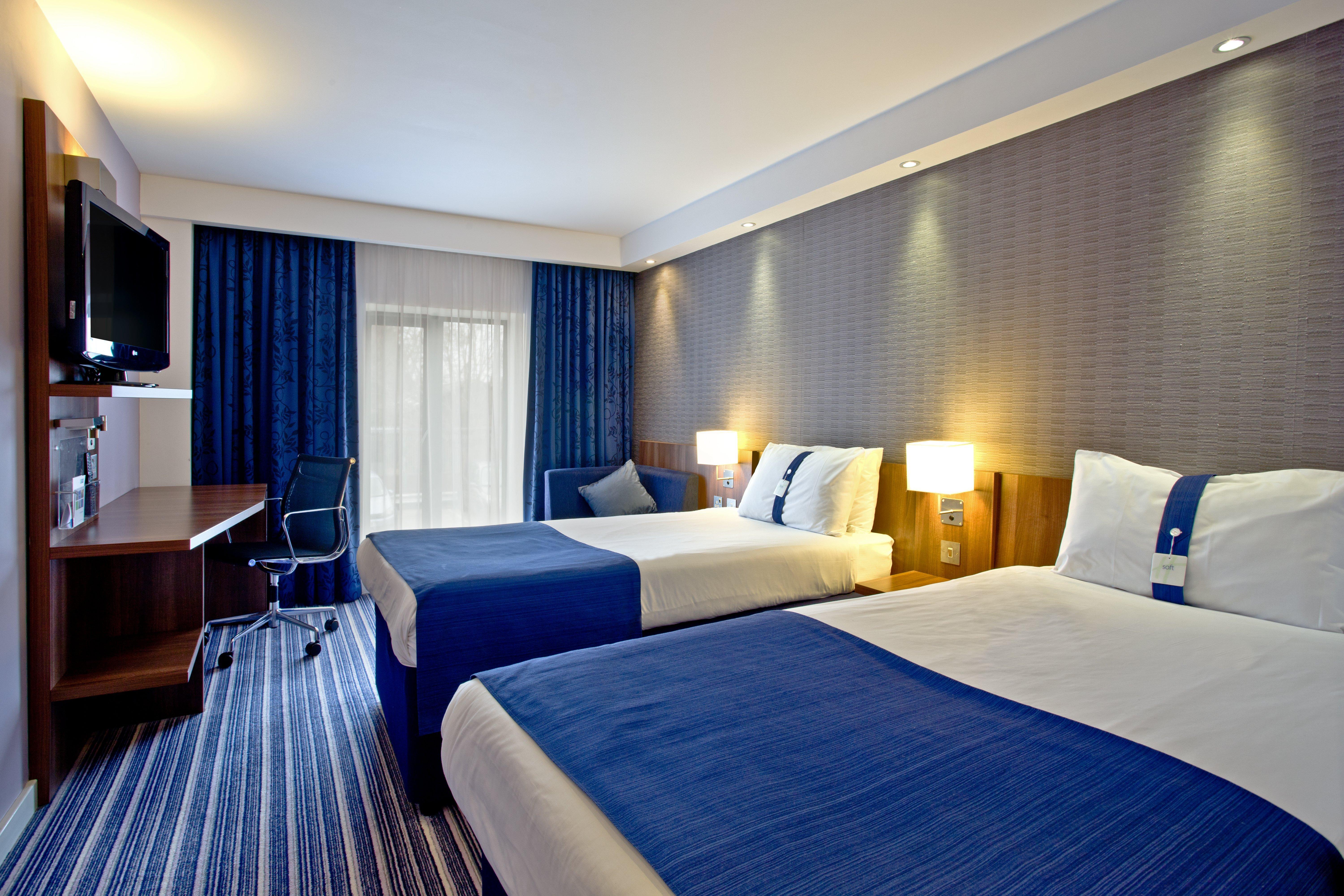 Holiday Inn Express Birmingham South A45, An Ihg Hotel Exterior photo