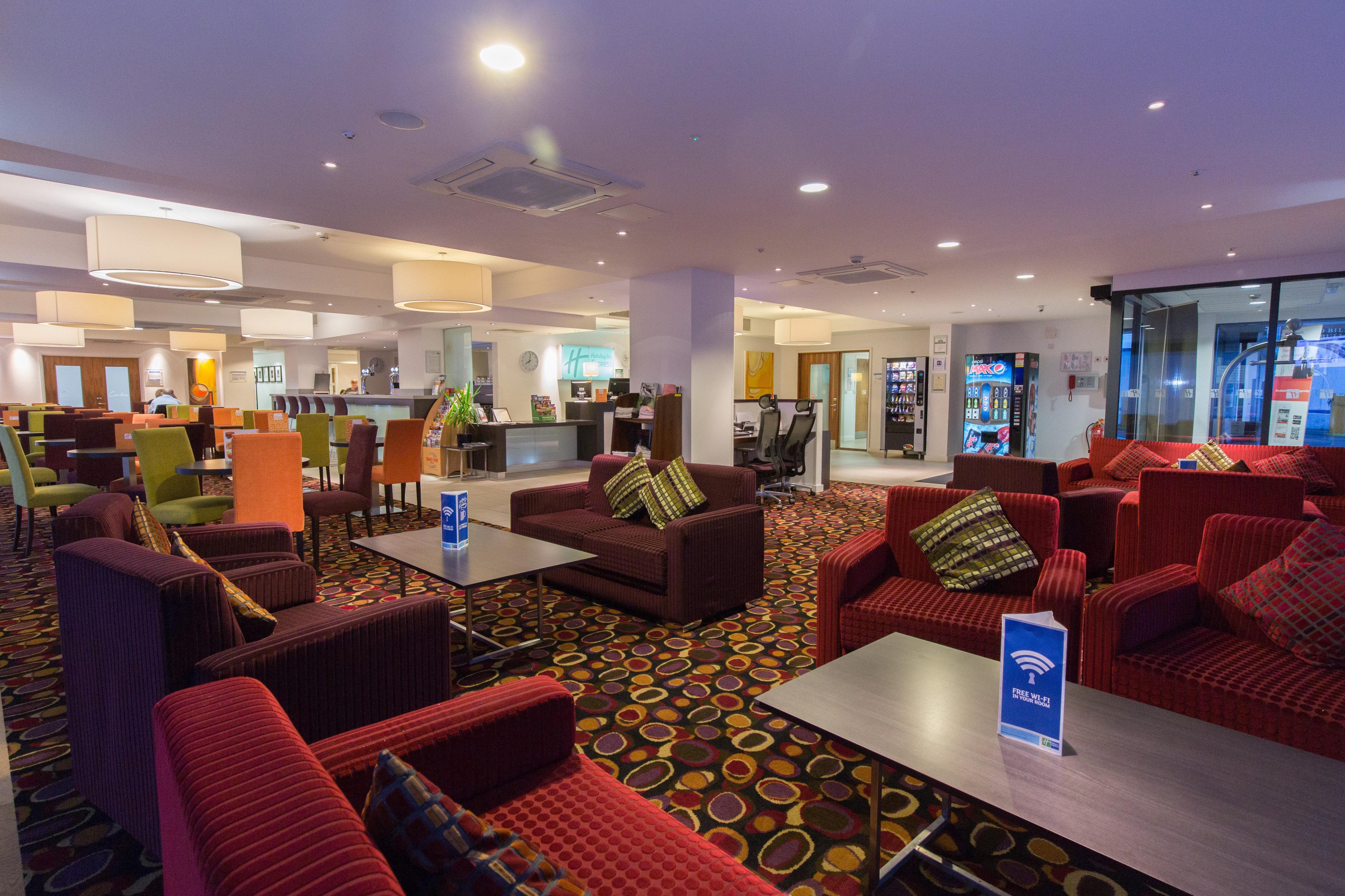 Holiday Inn Express Birmingham South A45, An Ihg Hotel Interior photo
