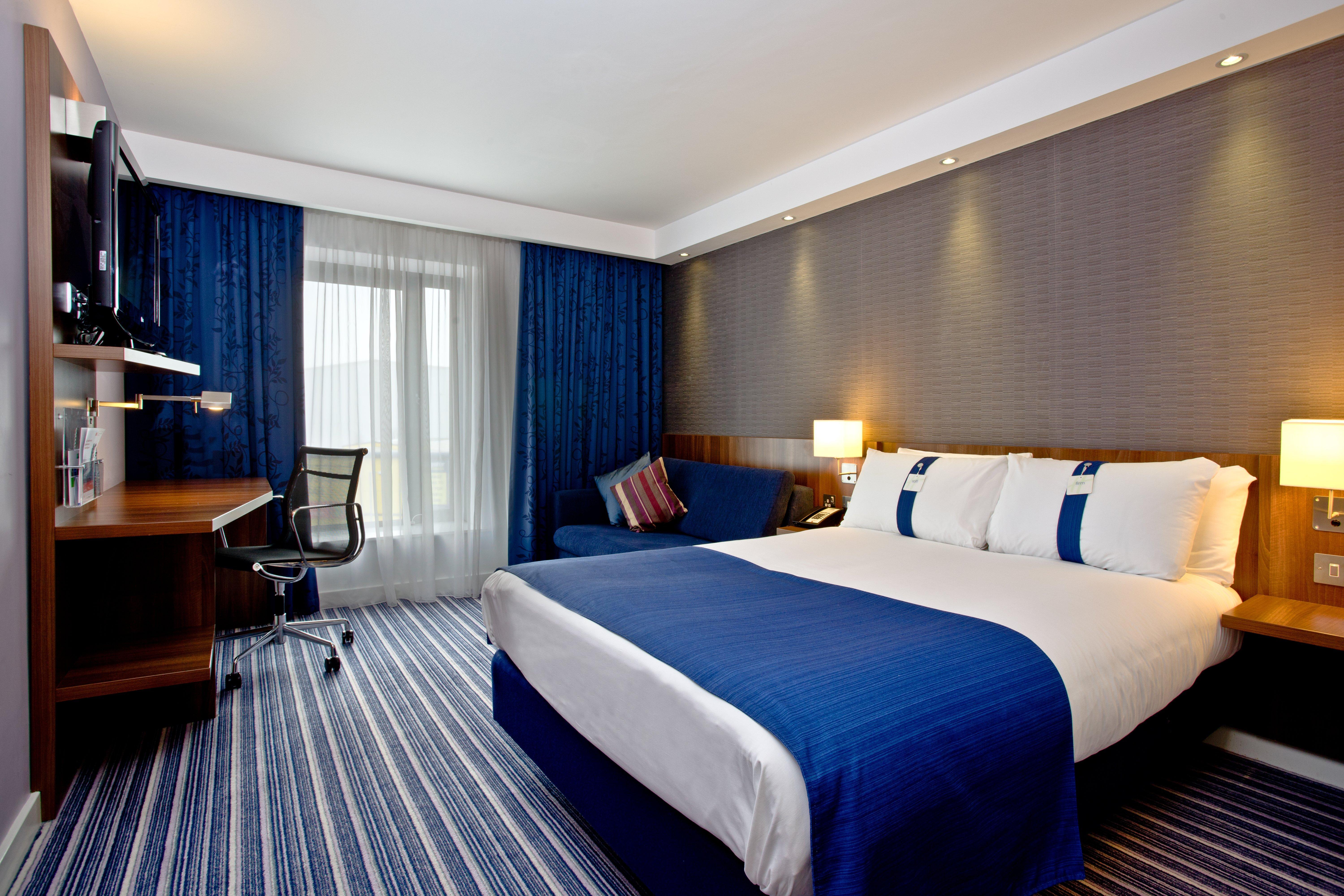Holiday Inn Express Birmingham South A45, An Ihg Hotel Exterior photo