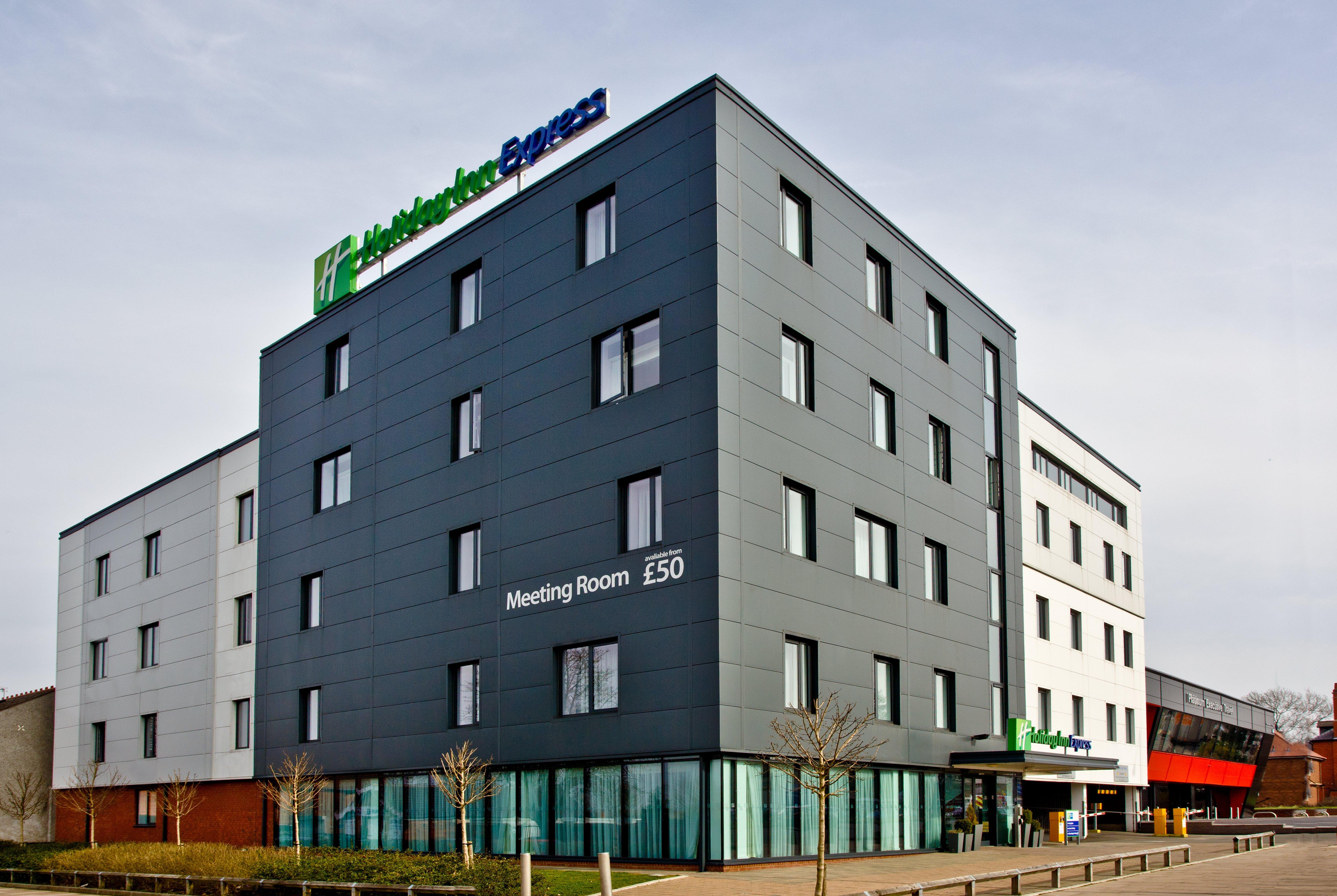 Holiday Inn Express Birmingham South A45, An Ihg Hotel Exterior photo