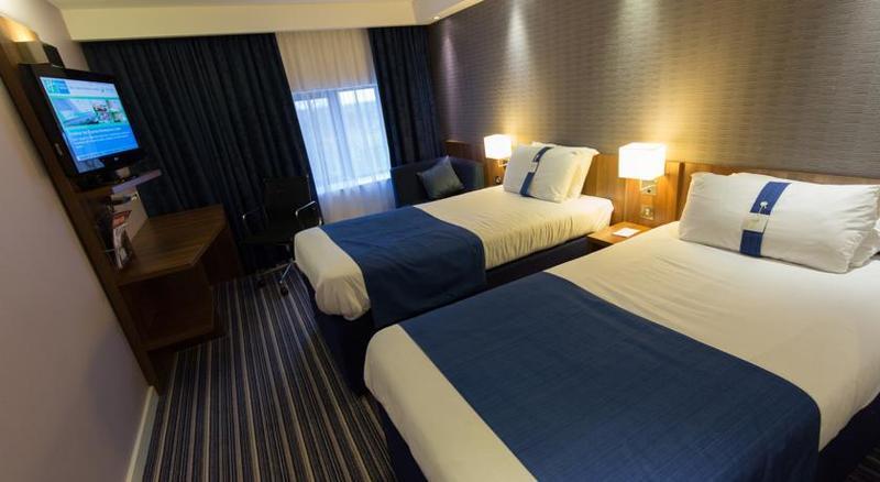 Holiday Inn Express Birmingham South A45, An Ihg Hotel Exterior photo